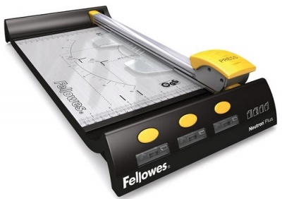 Резак Fellowes Neutron A4 Plus