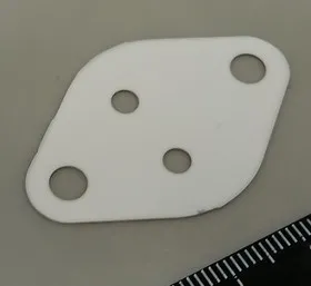 Al2O3 KC304000-TO-3-2.1A, Подложка керамическая теплопроводящая Al2O3 25 Вт/мК, 25кВ/мм для ТО-3 1х27х41мм отв 2хd4,8+2хd3.6