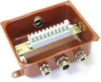 Коробка У615А УХЛ1.5 с латунными сальниками ЗЭТА zeta30323