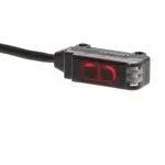 E3T-SL23, Датчик оптоэлектронный, Дальность 5-30мм, PNP, LIGHT-ON, 50мА