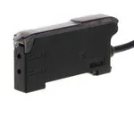 E3X-SD51, Датчик световодный усилитель, PNP, IP50, Подключение провод 2м