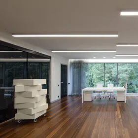 101-100-30-78 / Линейный светодиодный накладной односторонний светильник 78см 15W 6500K матовое серебро