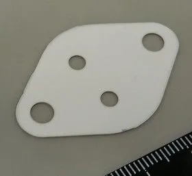 Al2O3 KC304000-TO-3-2.063A, Подложка керамическая теплопроводящая Al2O3 25 Вт/мК,25кВ/мм для ТО-3 0,63х27х41мм отв 2хd4,8+2хd3.6