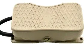 MKYDT1-18, Кнопка-педаль 250V 10A (OBSOLETE)