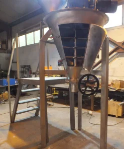 Смеситель вертикальный шнековый 350 л, СМ-ВШ