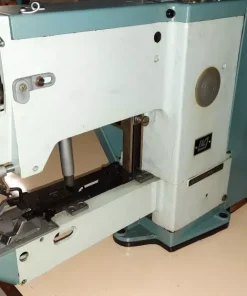 Машина для пришивания этикетки